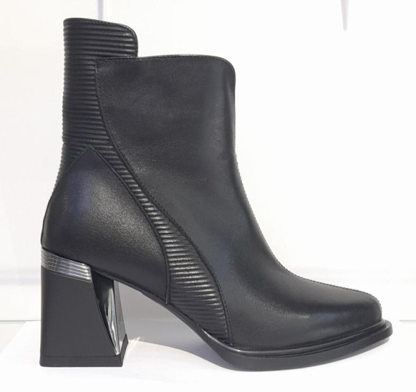 Купить H057-L150-2 JA'VENSI Ботинки женские  за 6 810 руб. в интернет-магазине Дом Обуви